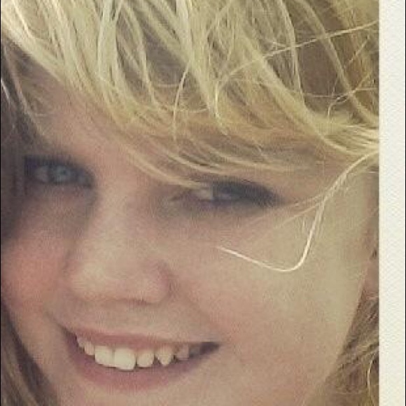 Meet Your Posher CindyLou 5 Star ⭐️ Rating Ambassador II, Bundles Are Best Deals - Picture 8 of 16